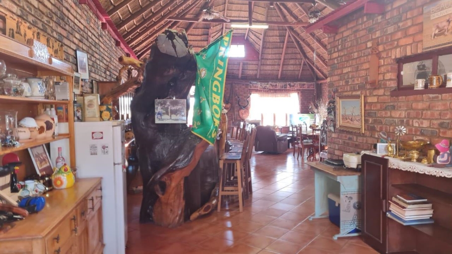 6 Bedroom Property for Sale in Olifantshoek Rural Northern Cape